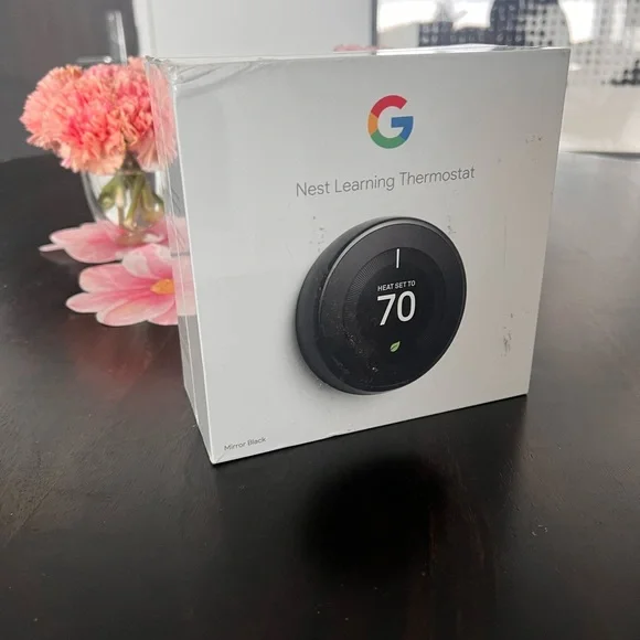 Nest Learning Thermostat - Picture 5 of 6